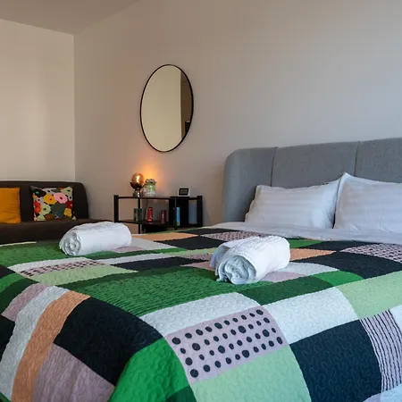 Mohost Green - Your Cozy Studio With Mountain Views